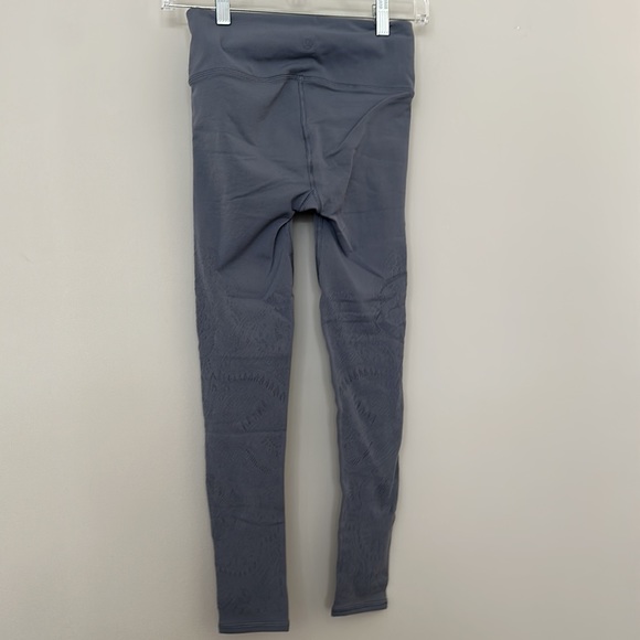 LULULEMON Reveal Zen Expression Leggings, Size 4 - Picture 3 of 4